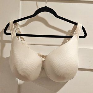 Smooth Lightly Lined Full Coverage Bra